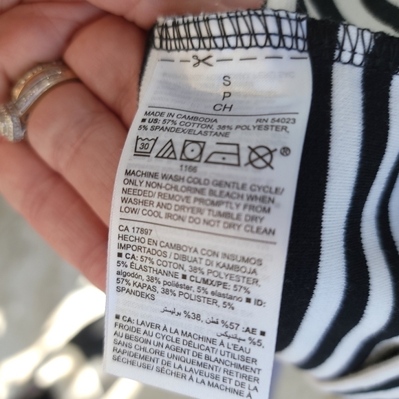 OLD Navy and White Striped Short Sleeve Dress - Picture 8 of 9